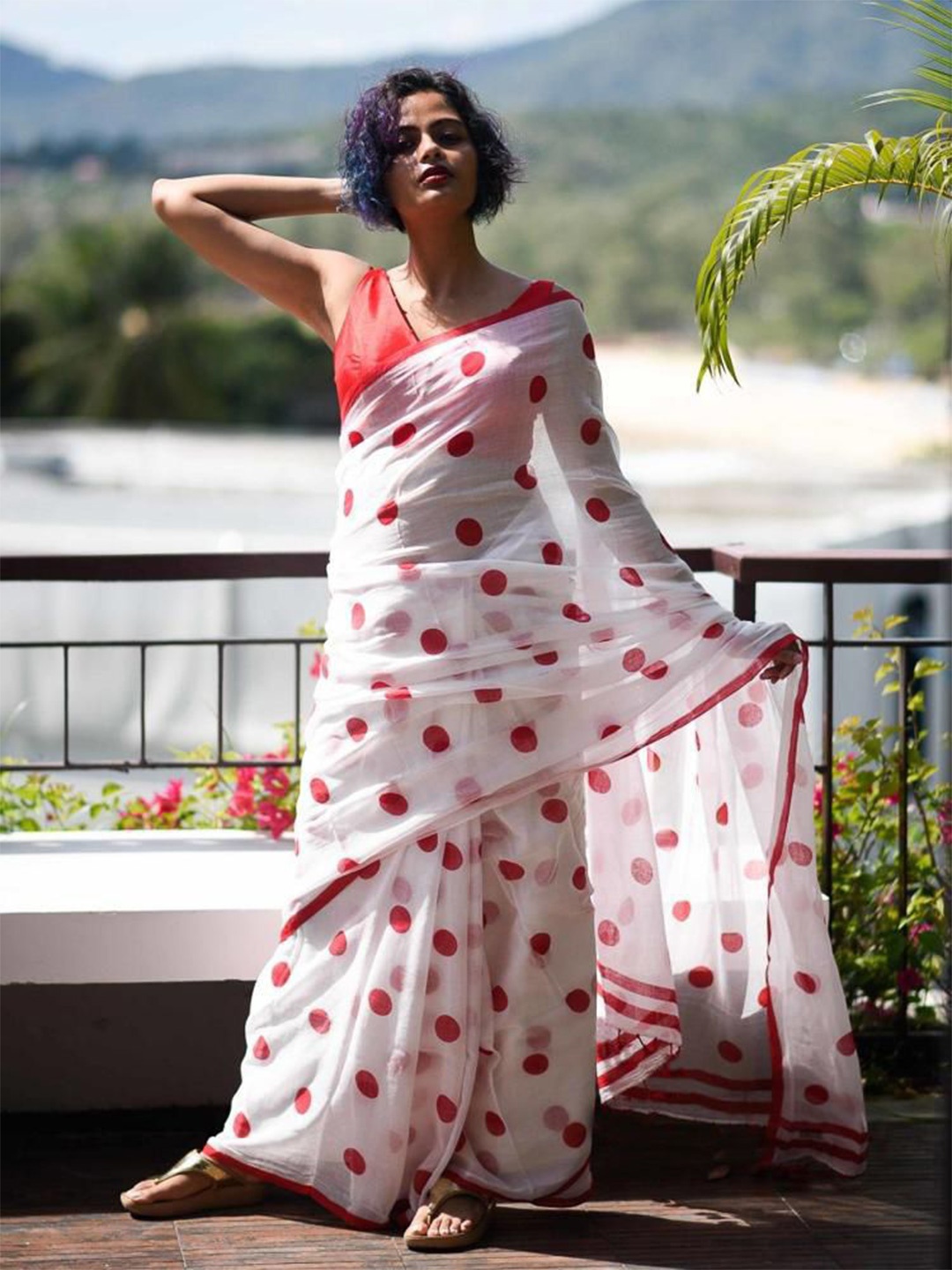 

Nimidiya Polka Dot Pure Cotton Saree, White
