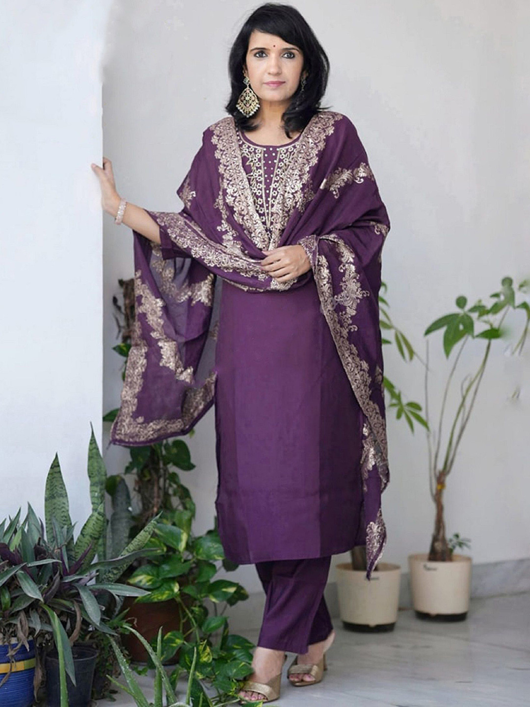 

KLOSIA Floral Yoke Design Thread Work Pure Silk Straight Kurta With Trousers And Dupatta, Purple