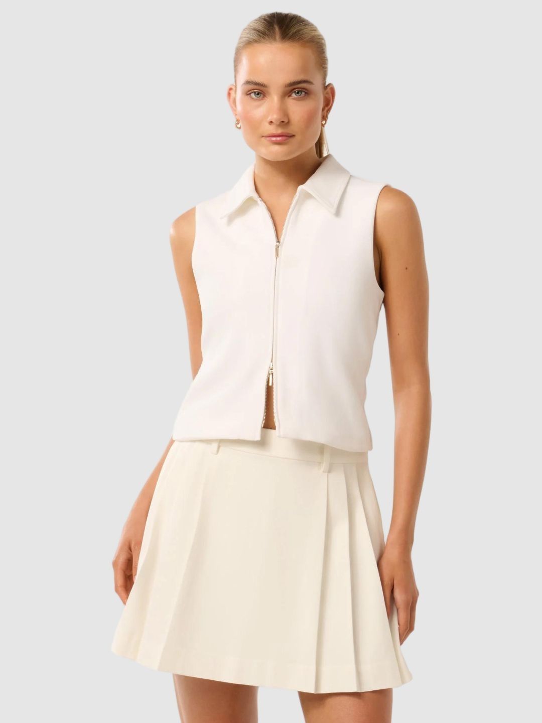 

Forever New Women Shirt Collar Sleeveless Front Open Top, White