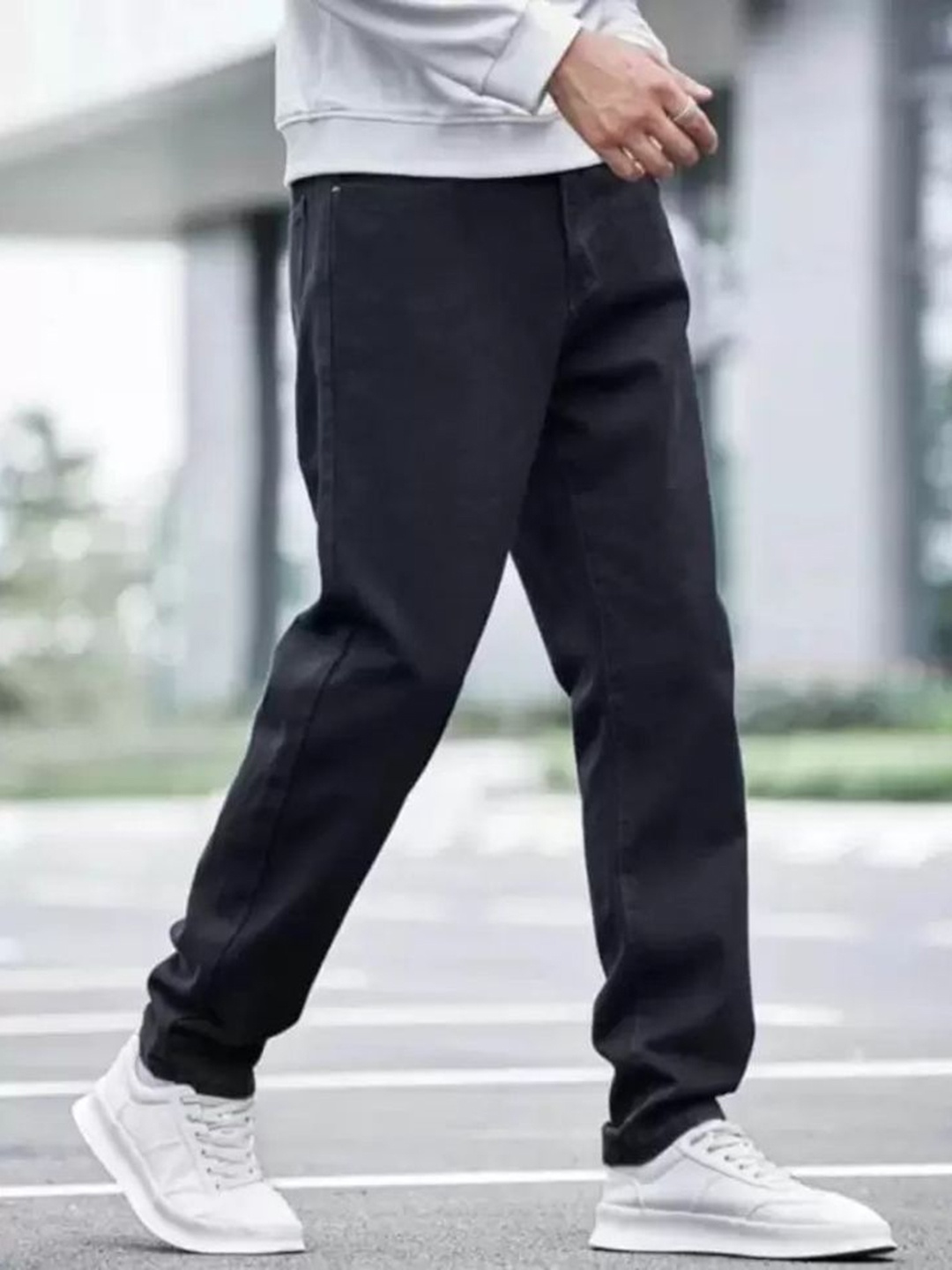 

LINARIA Men Classic Relaxed Fit Stretchable Jeans, Black