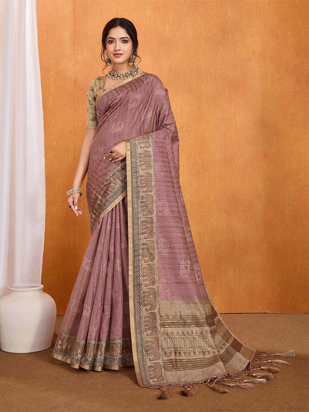 

Mitera Kalamkari Mirror Work Saree, Pink