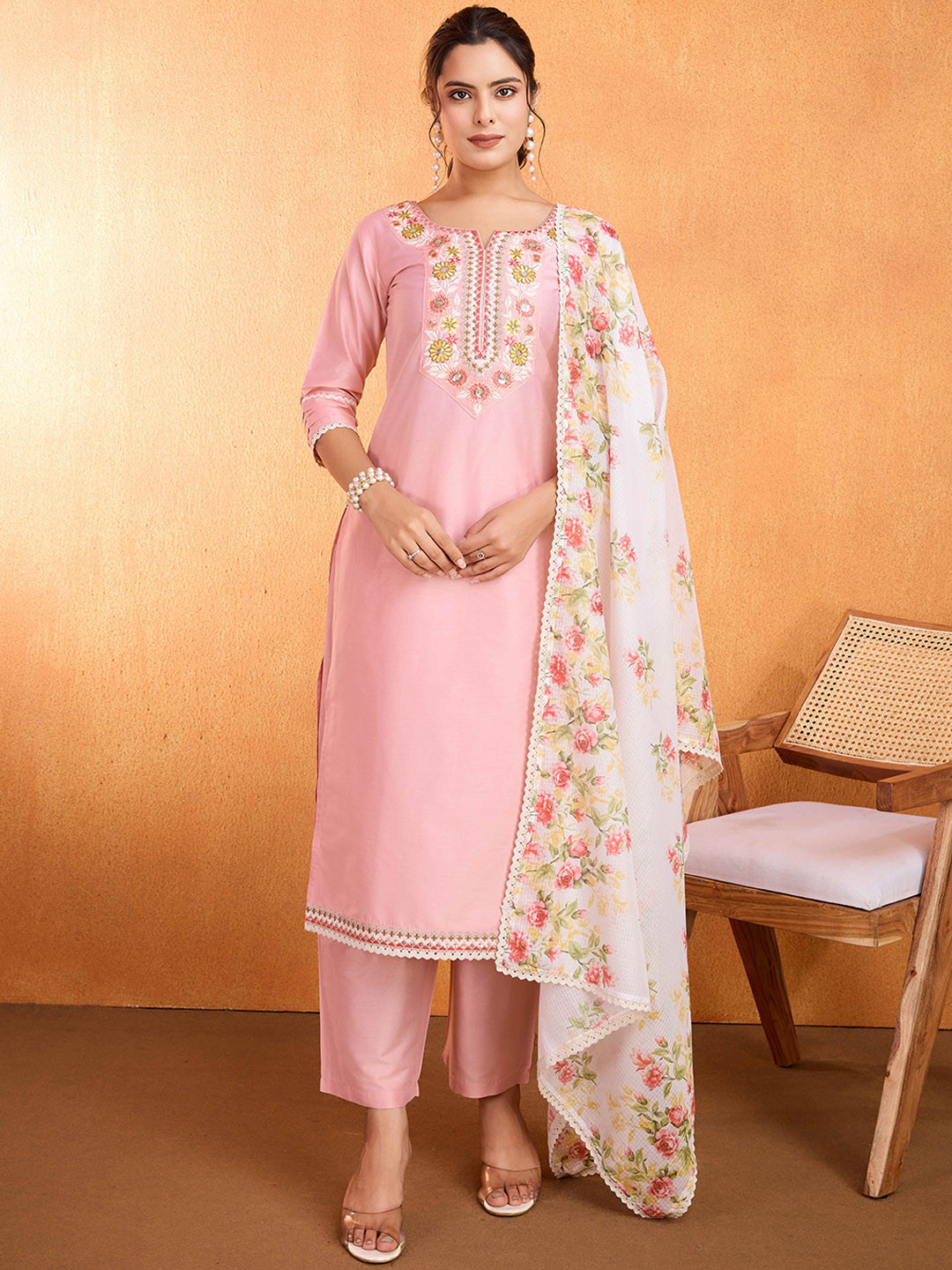 

SUAAC Floral Embroidered Straight Kurta With Trousers And Dupatta, Pink