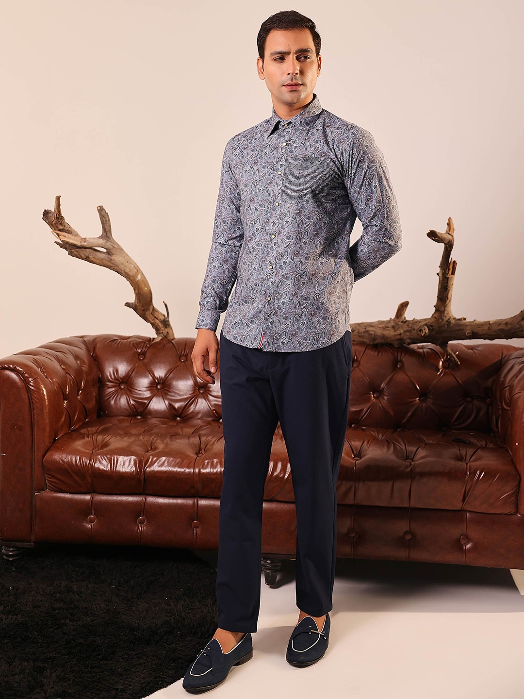 

ABKASA Men Classic Slim Fit Spread Collar Floral Printed Cotton Casual Shirt, Grey