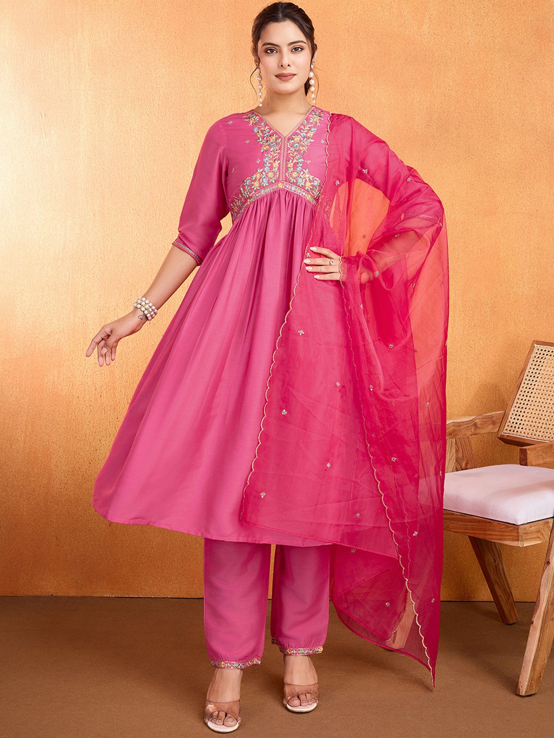 

SUAAC Floral Embroidered Thread Work Anarkali Kurta With Trousers & Dupatta, Pink