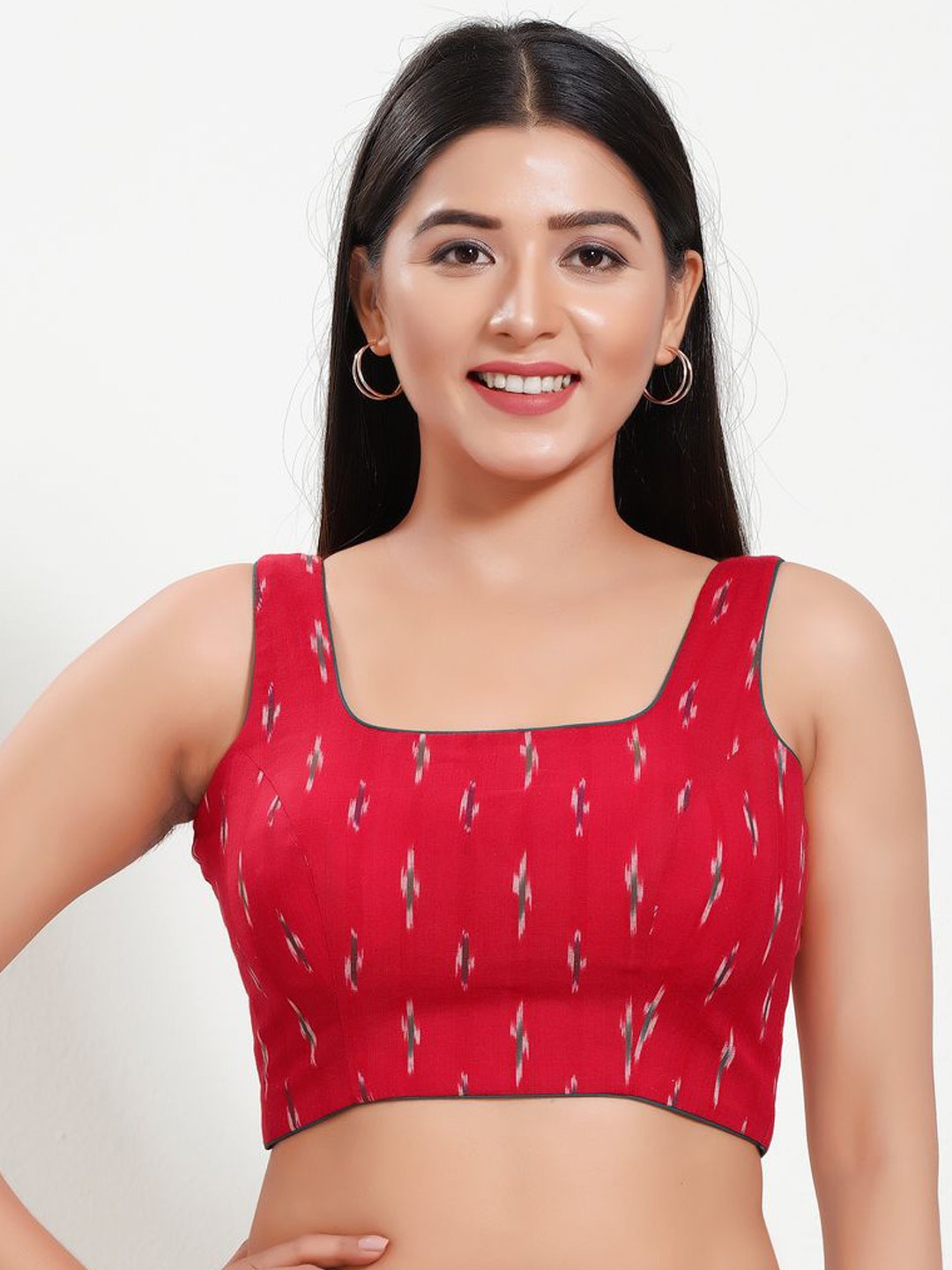

VAMAS - THE DESIGNER BLOUSES Women Round Neck Padded Saree Blouse, Red