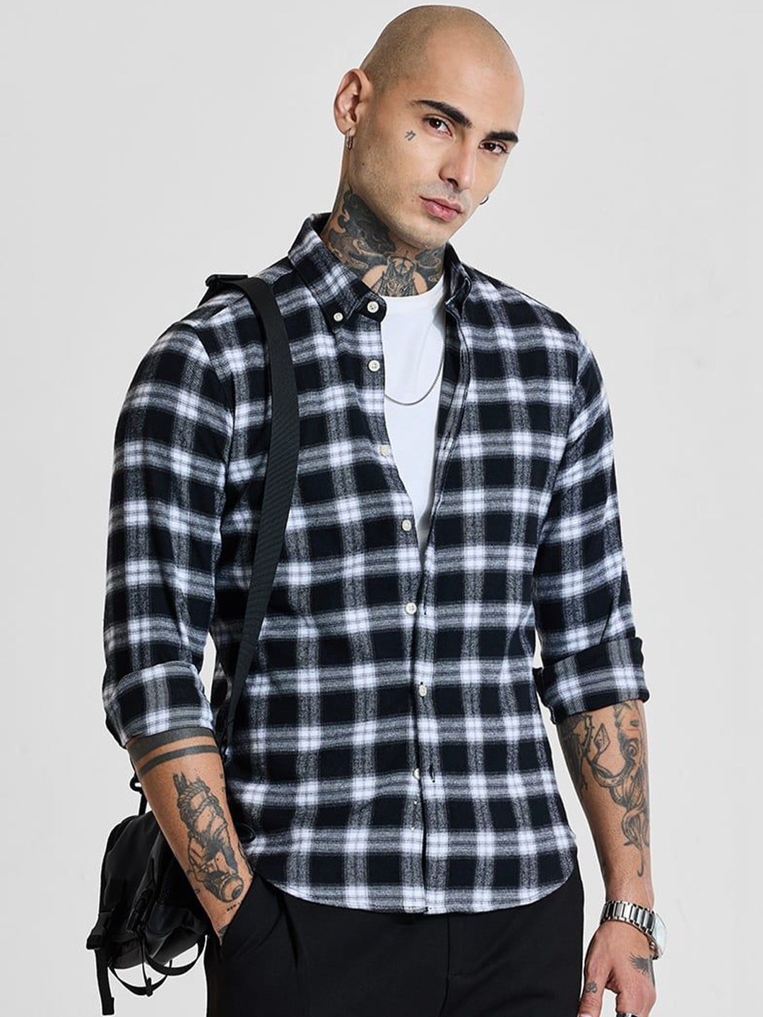 

Snitch Men Smart Slim Fit Button-Down Collar Tartan Checked Casual Shirt, Black