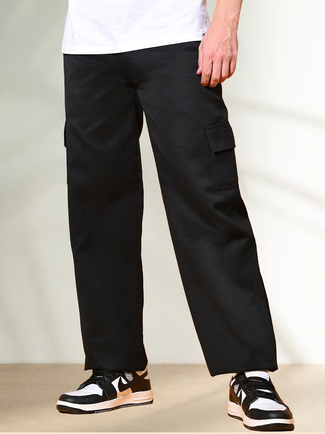 

LINARIA Men Cotton Classic Relaxed Fit Mid-Rise Stretchable Jeans, Black