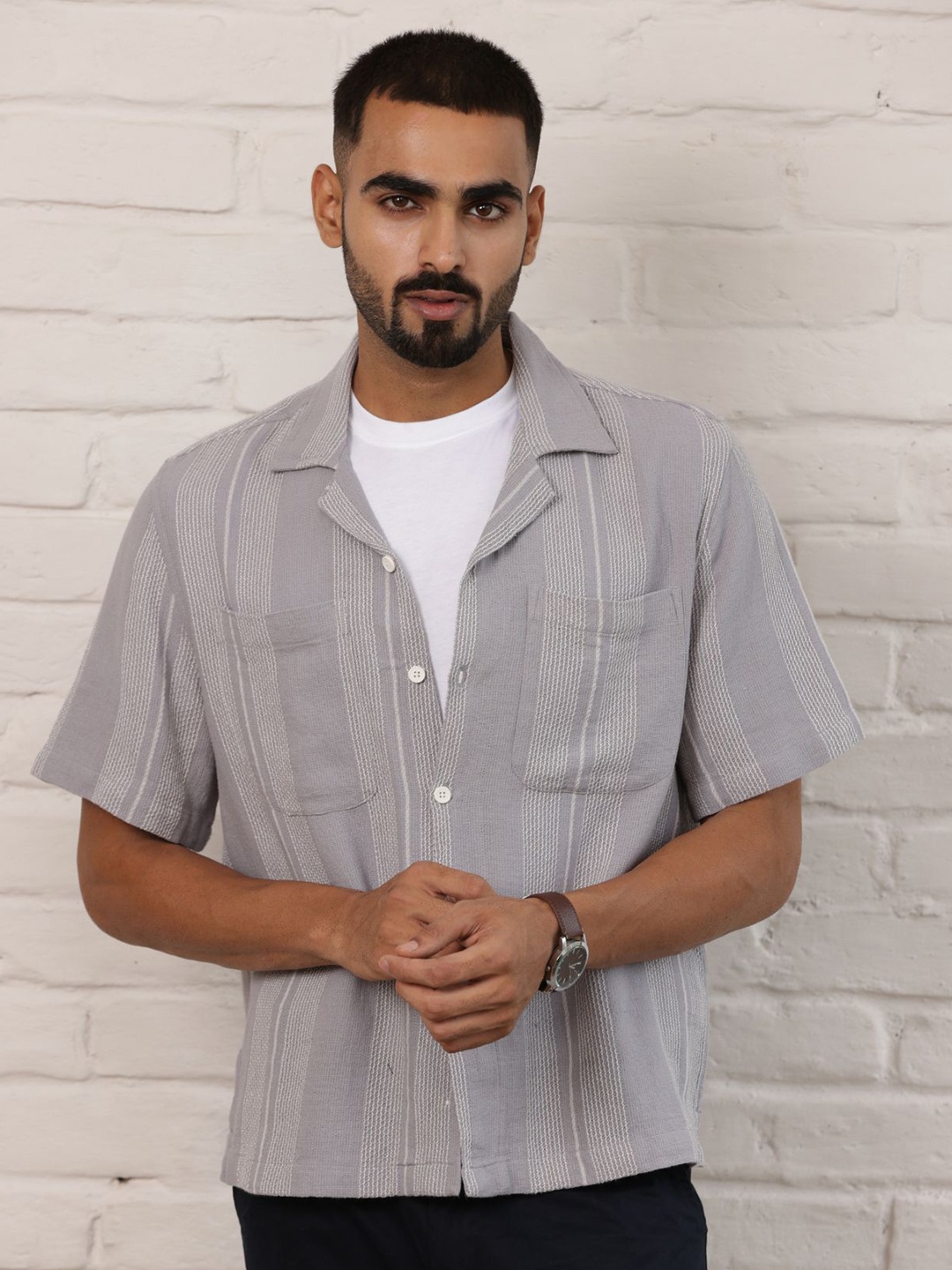 

Uncluttered Closet Men Relaxed Boxy Fit Club Collar Vertical Striped Cotton Casual Shirt, Grey
