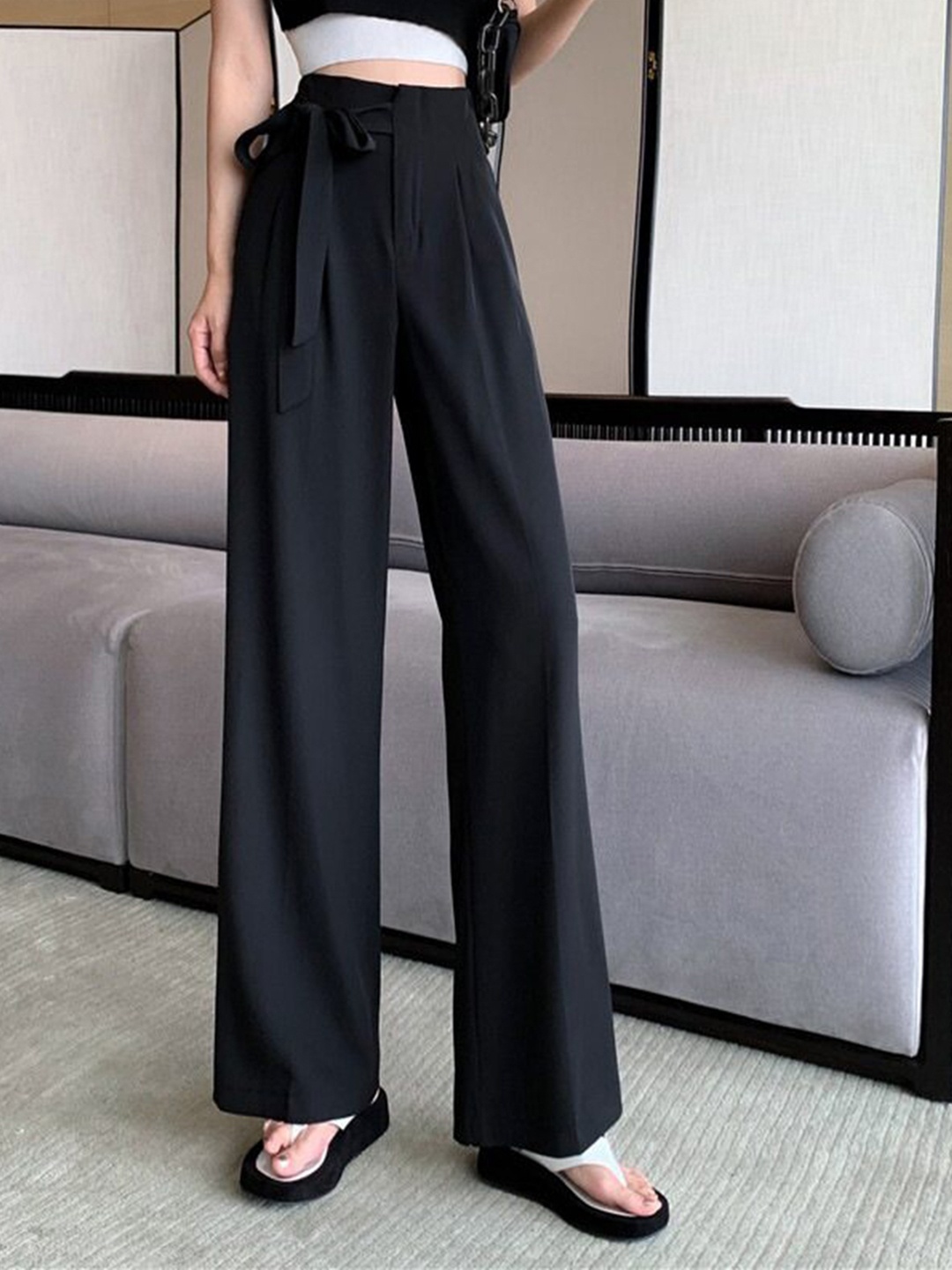 

Outzidr Women Mid-Rise Trousers, Black