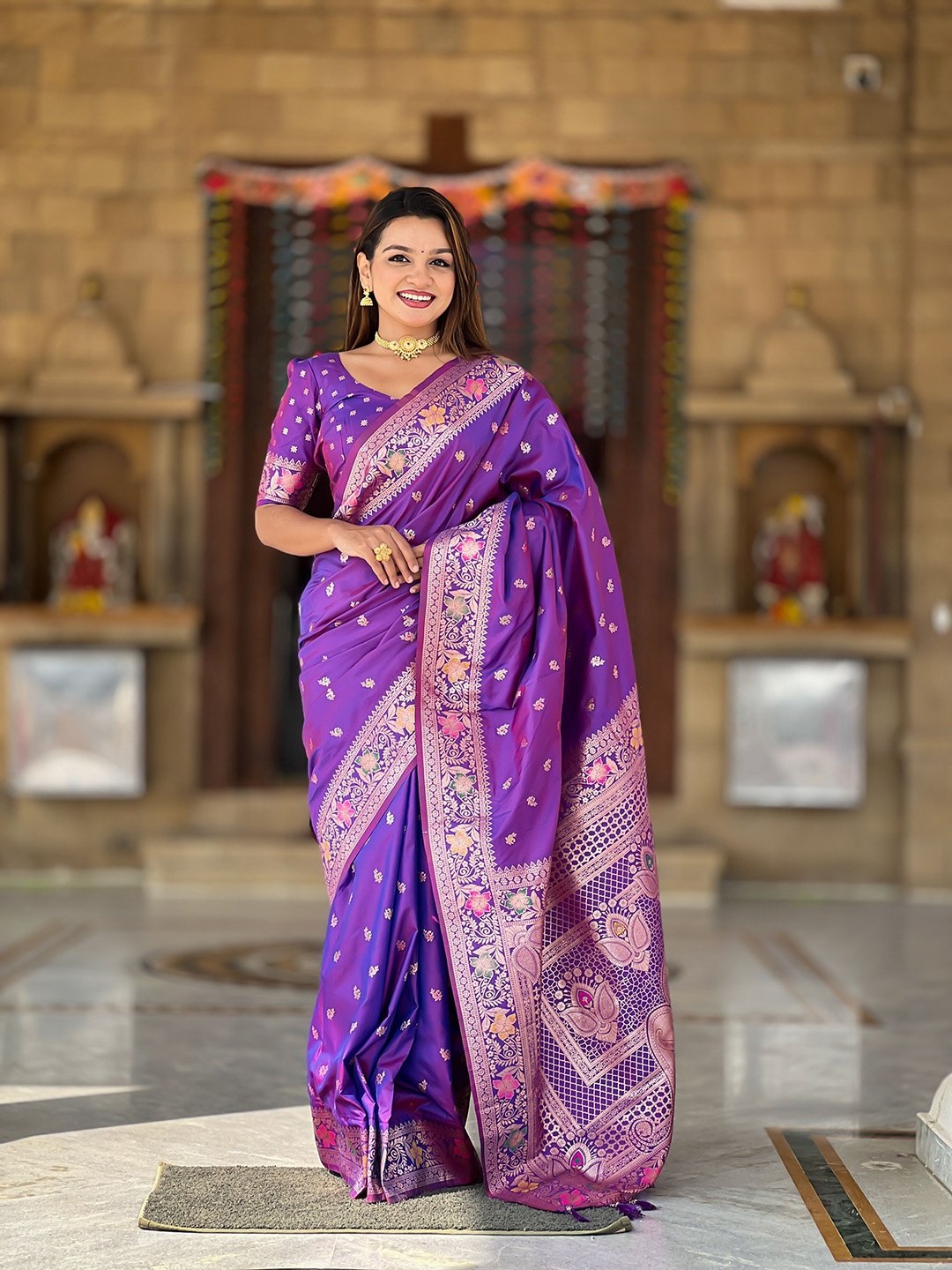 

VEECHIS Banarasi Woven Design Saree, Purple