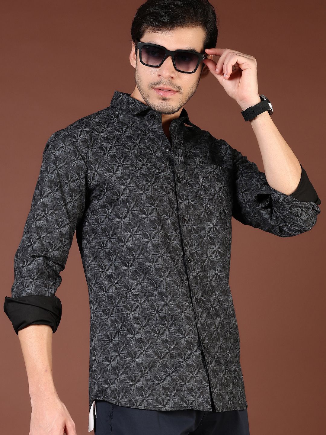 

V-Mart Men Spread Collar Abstract Printed Cotton Casual Shirt, Charcoal