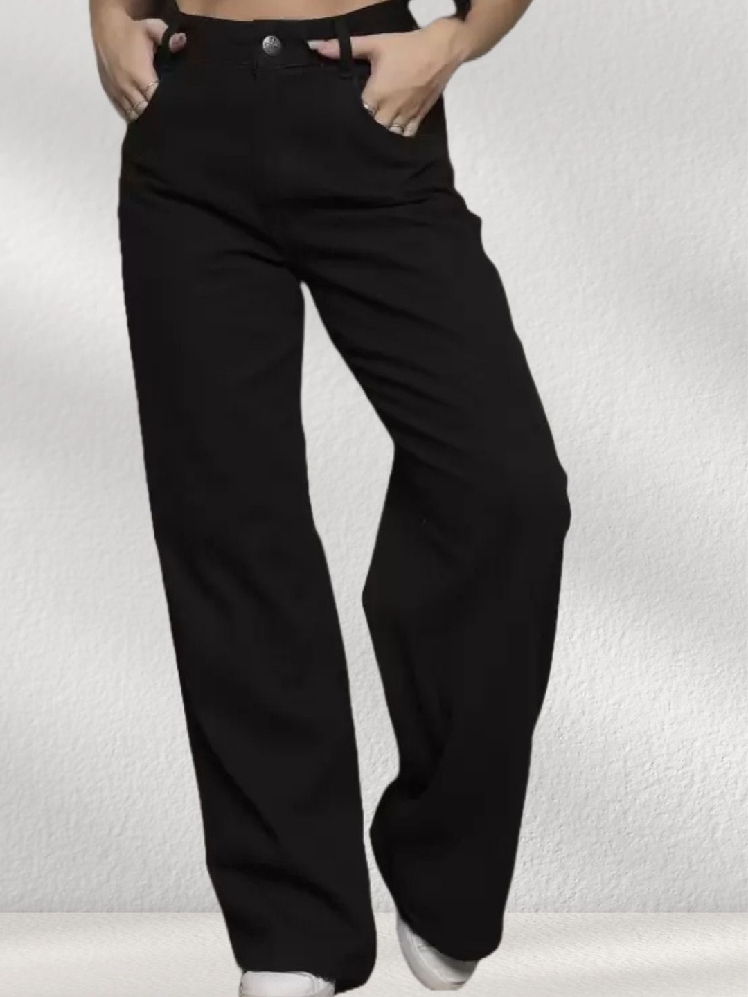 

LINARIA Women Classic Relaxed Fit Clean Look Cotton Jeans, Black