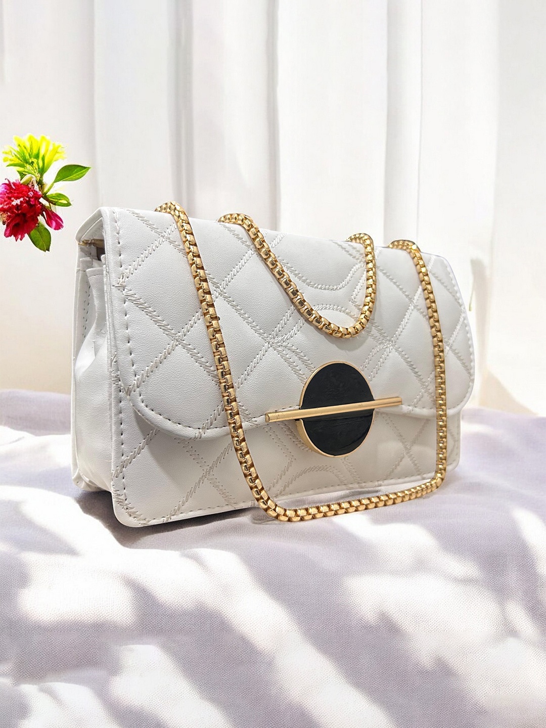 

CLARIS JAMES Geometric PU Sling Bag, White