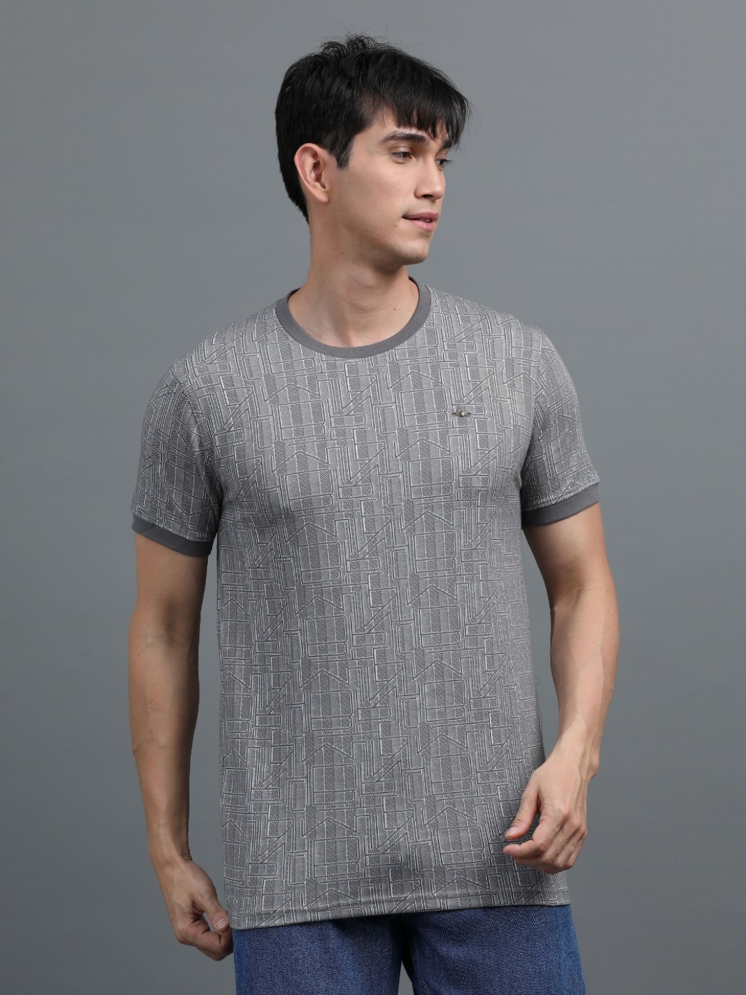 

BLUE ARC Men T-shirt, Black