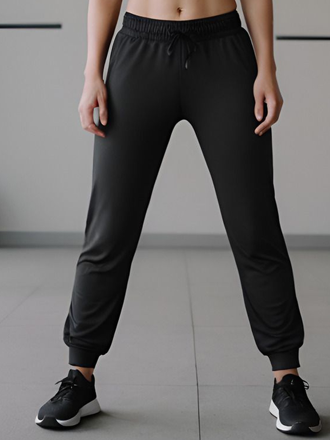 

Shiv traders collection Women Mid Rise Joggers Pants, Black