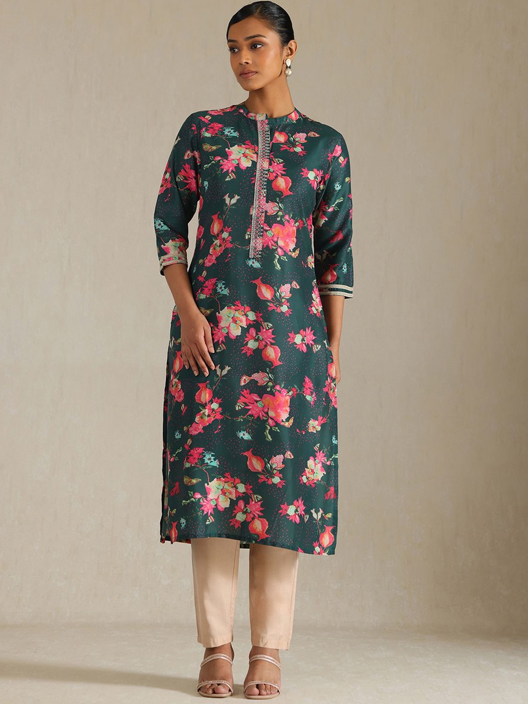 

Soch Floral Printed Sequinned Mandarin Collar Muslin Straight Kurta, Green