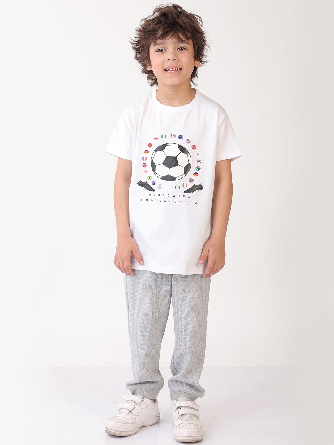 

Anthrilo Boys Printed Round Neck T-Shirt With Jogger Set, White