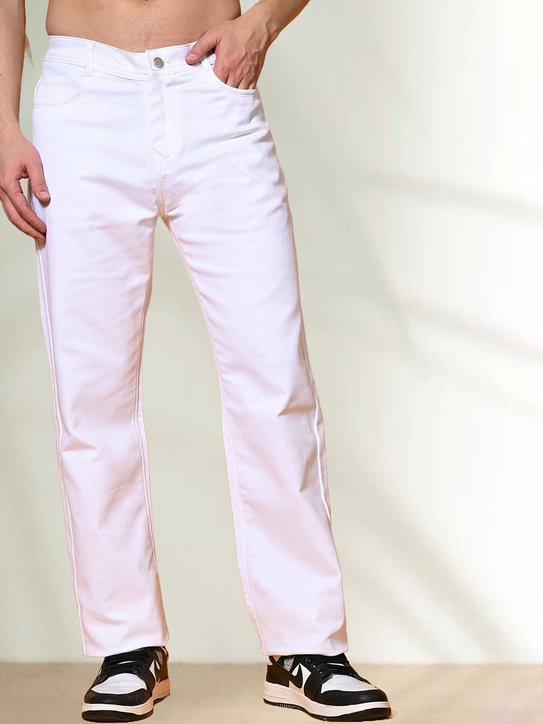 

LINARIA Men Classic Mid-Rise Relaxed Fit Stretchable Jeans, White