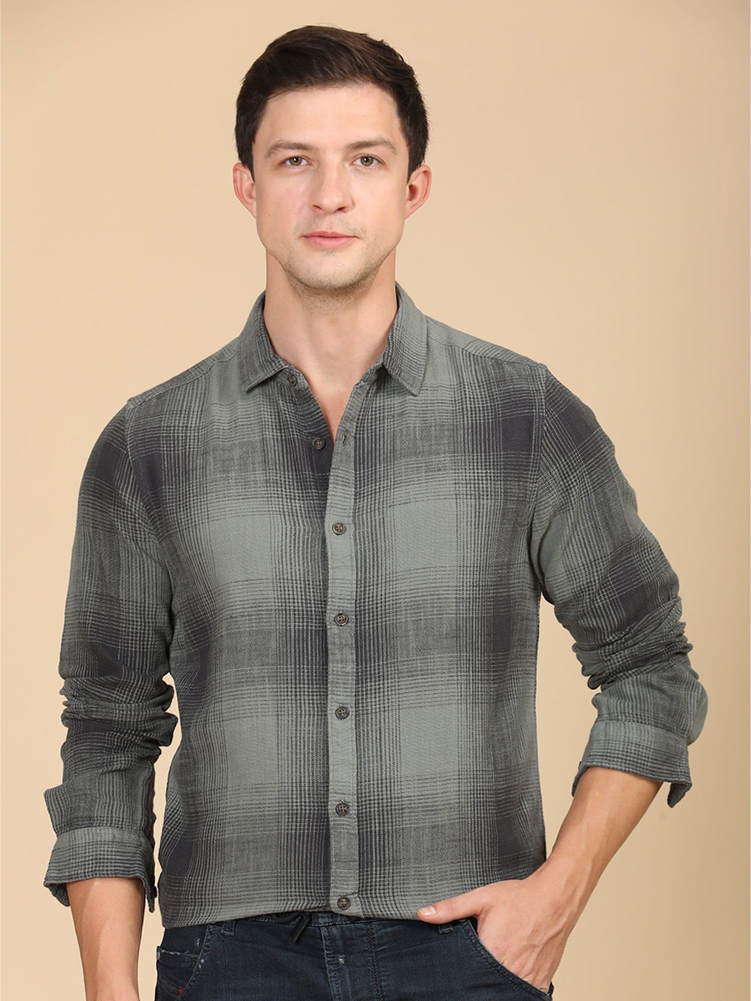 

POE Men Slim Fit Spread Collar Checked Cotton Casual Shirt, Green