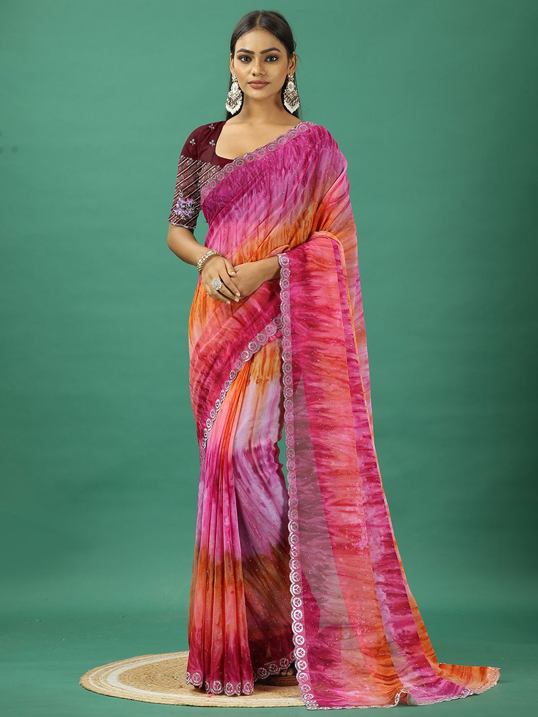 

VIRENDRA TEXTILES Tie and Dye Embroidered Saree, Pink