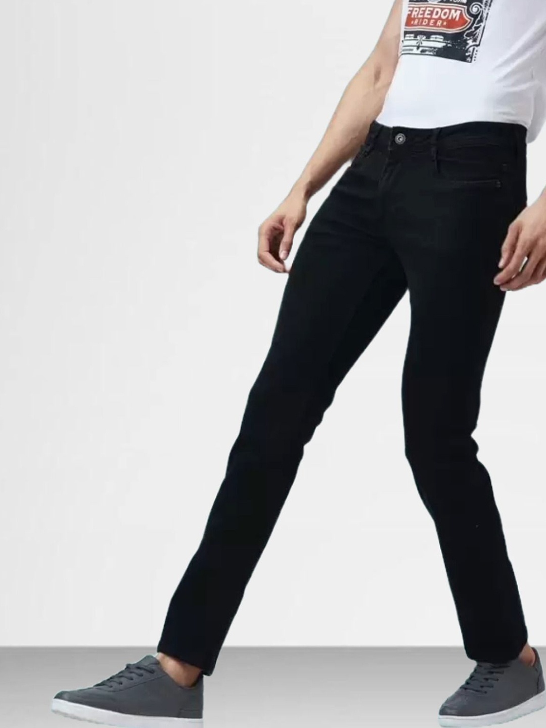 

LINARIA Men Classic Slim Fit Stretchable Mid-Rise Jeans, Black