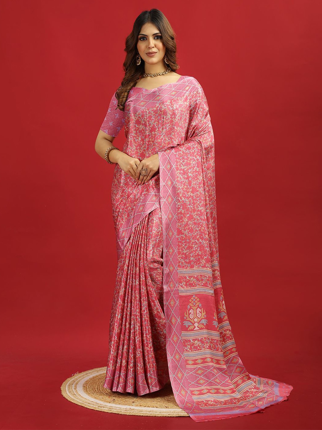 

VIRENDRA TEXTILES Floral Printed Pure Crepe Saree, Pink