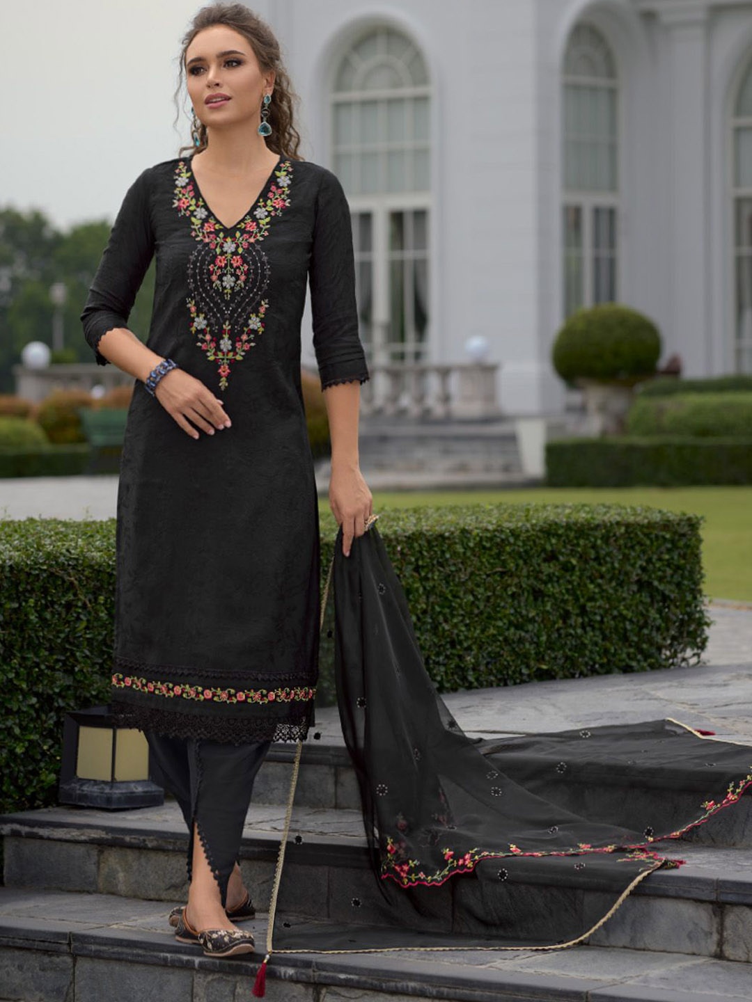 

Varanga Floral Embroidered Thread Work Straight Kurta With Dhoti Pants & Dupatta, Black