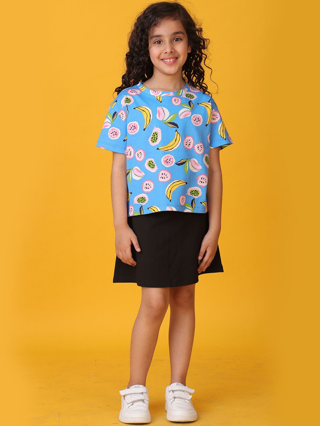 

Anthrilo Girls Printed Round Neck T-Shirt With Skirt, Blue