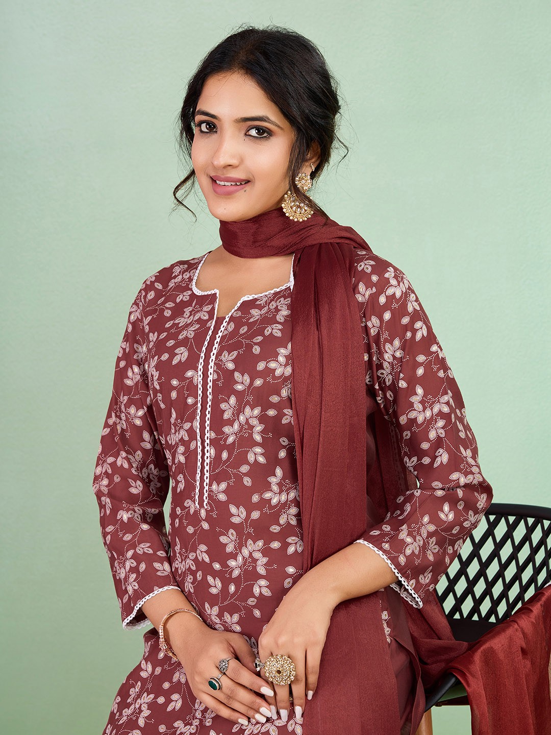 

SUAAC Plus Size Floral Printed Notch Neck Straight Kurta With Trouser And Dupatta, Brown