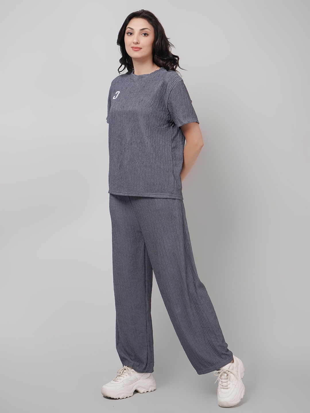 

Lugo Printed Round Neck T-shirt With Trousers, Grey