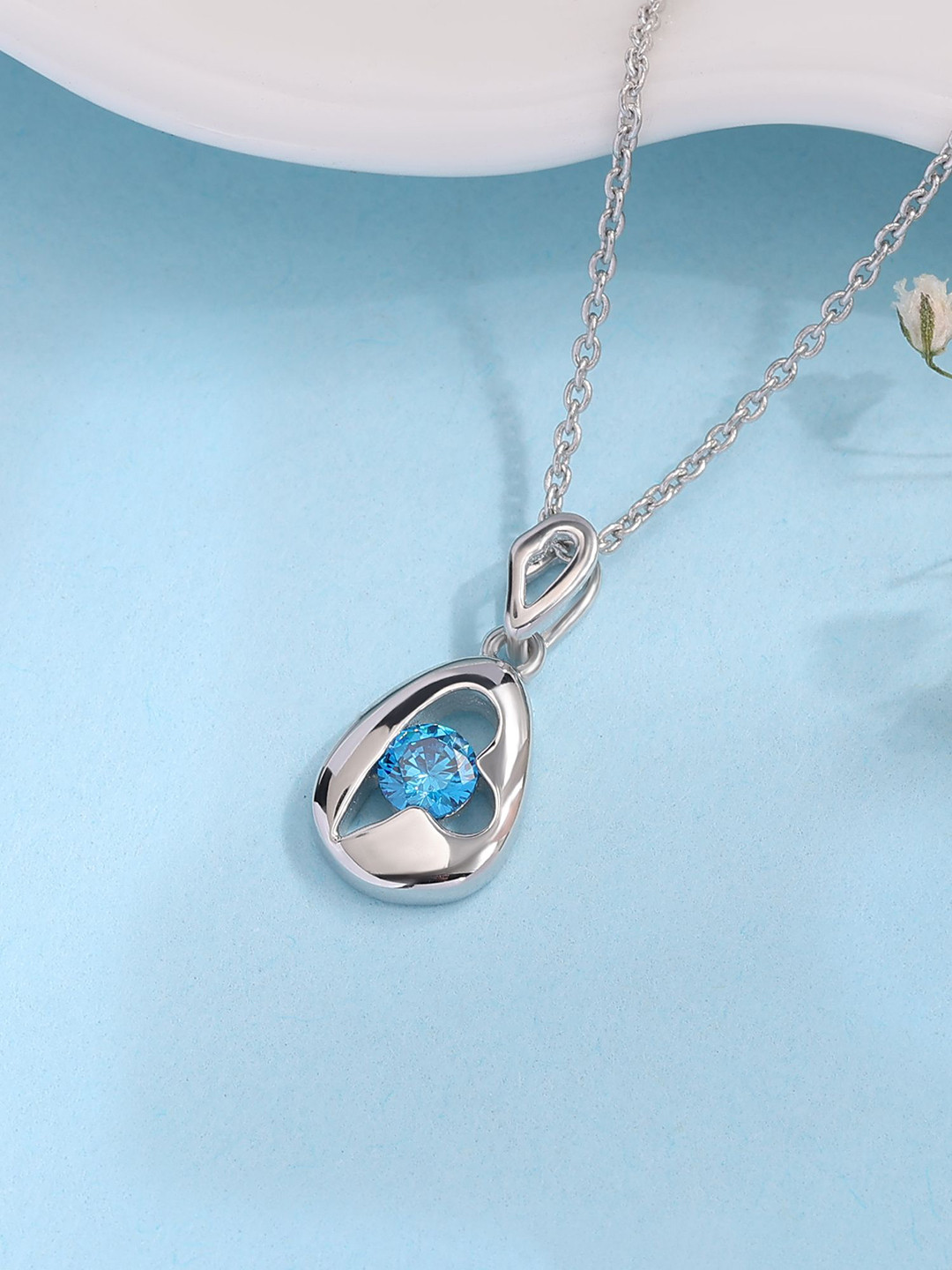 

Ornate Jewels 925 Silver Blue Topaz Heart Pendant With Chain