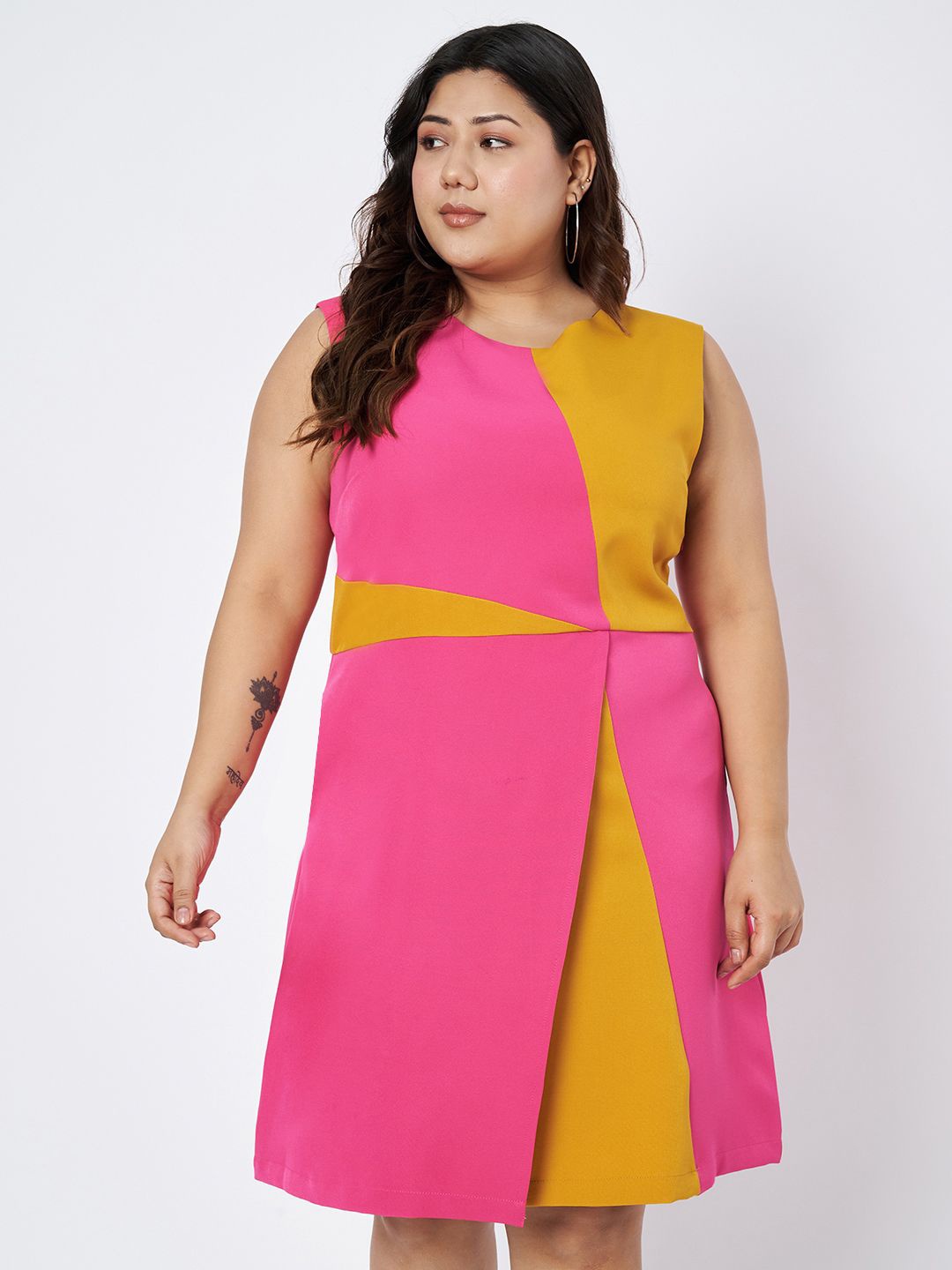 

BRINNS Women Colourblocked Round Neck A-Line Dress, Pink