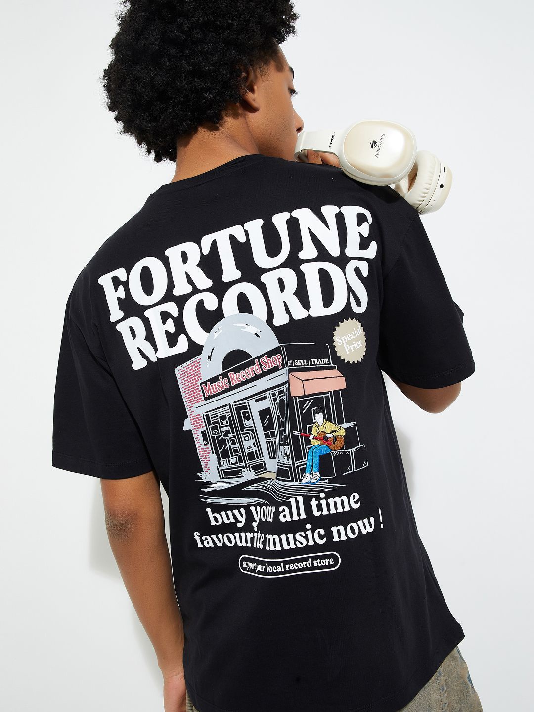 

max Men Relaxed Fit Typography Printed Cotton T-shirt, Black