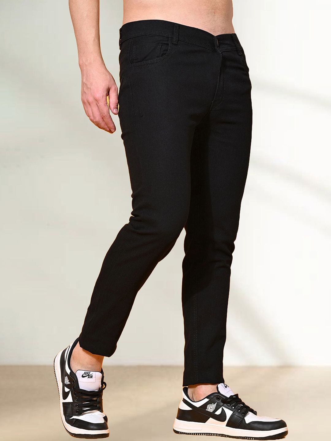 

LINARIA Men Classic Slim Fit Cotton Jeans, Black
