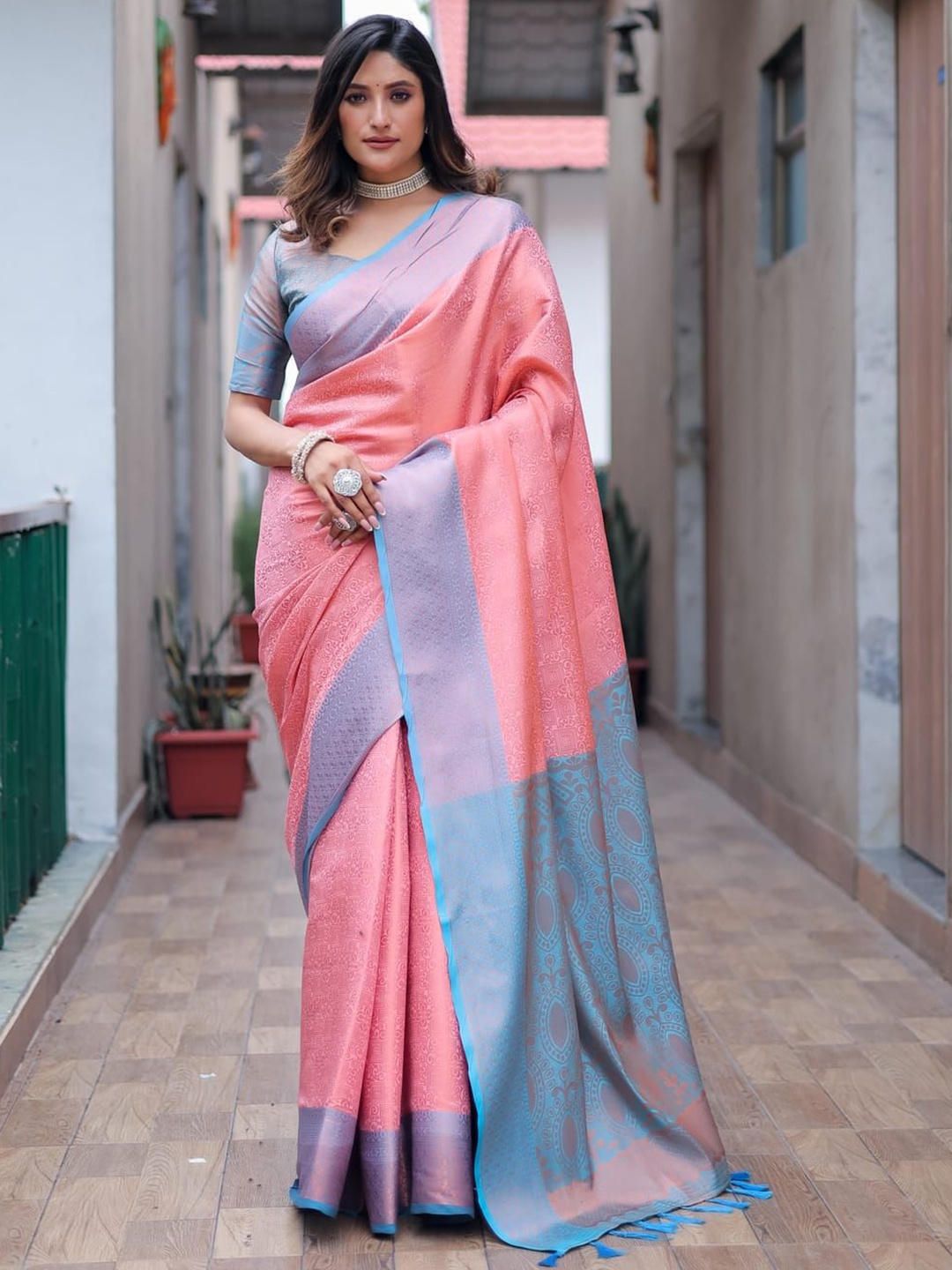 

House of Pataudi Woven Design Kanjeevaram Saree With BlousePiece, Pink
