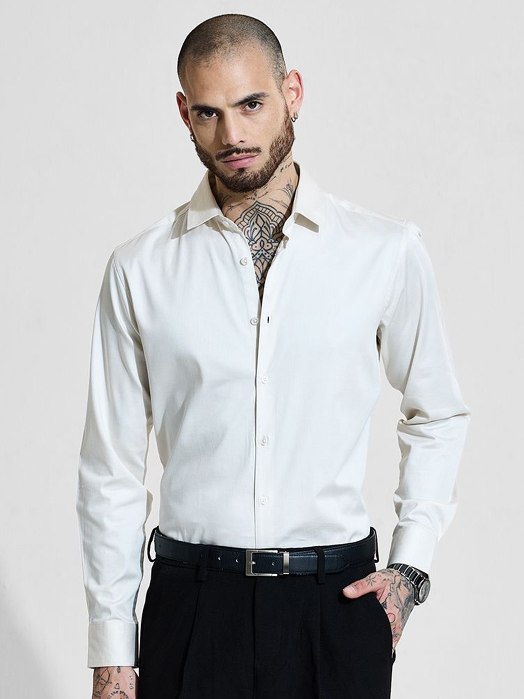 

Snitch Men Classic Slim Fit Spread Collar Solid Cotton Casual Shirt, White
