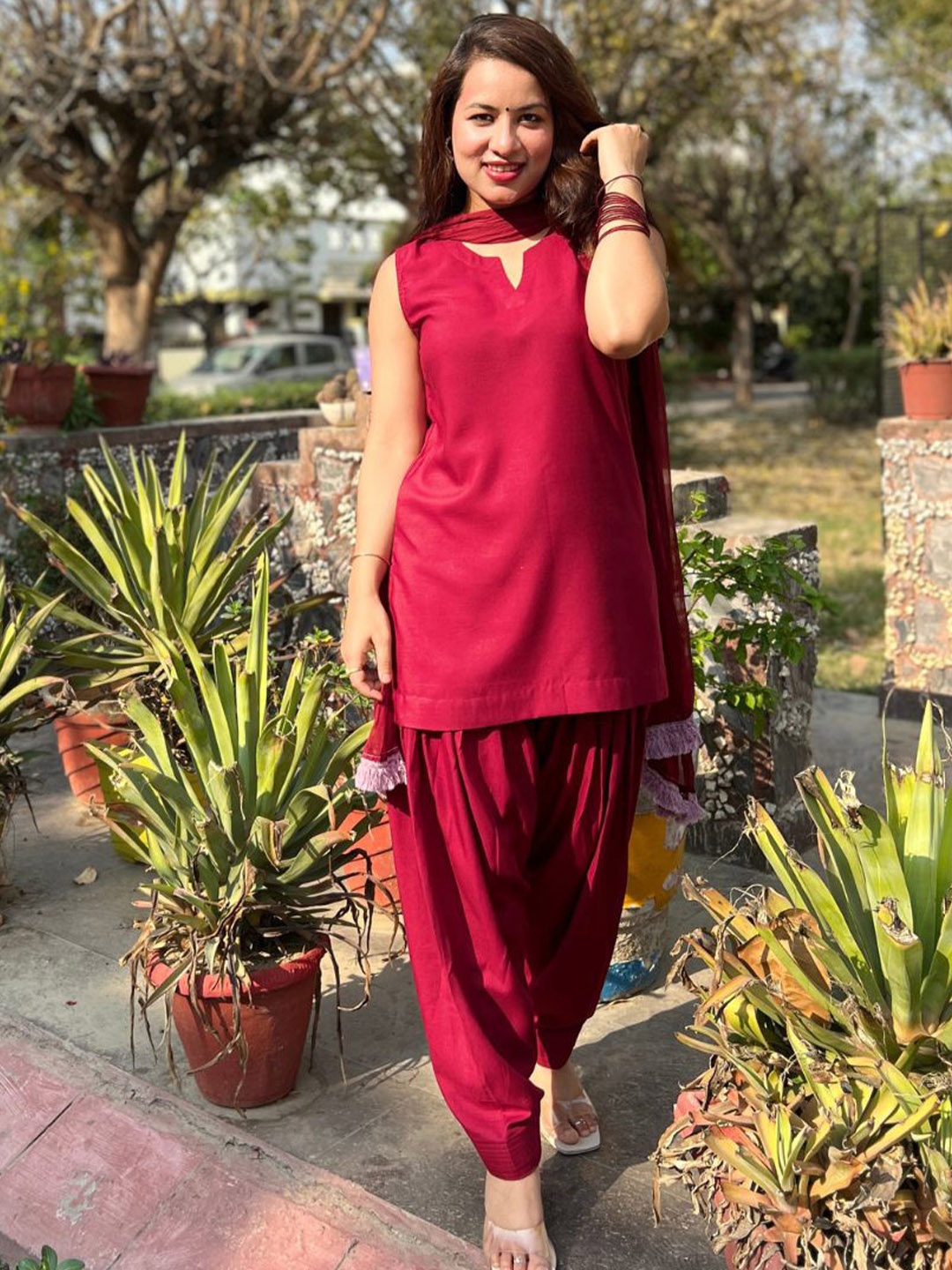 

Rangreza Sleeveless Pure Cotton Straight Kurti With Salwar And Dupatta, Maroon