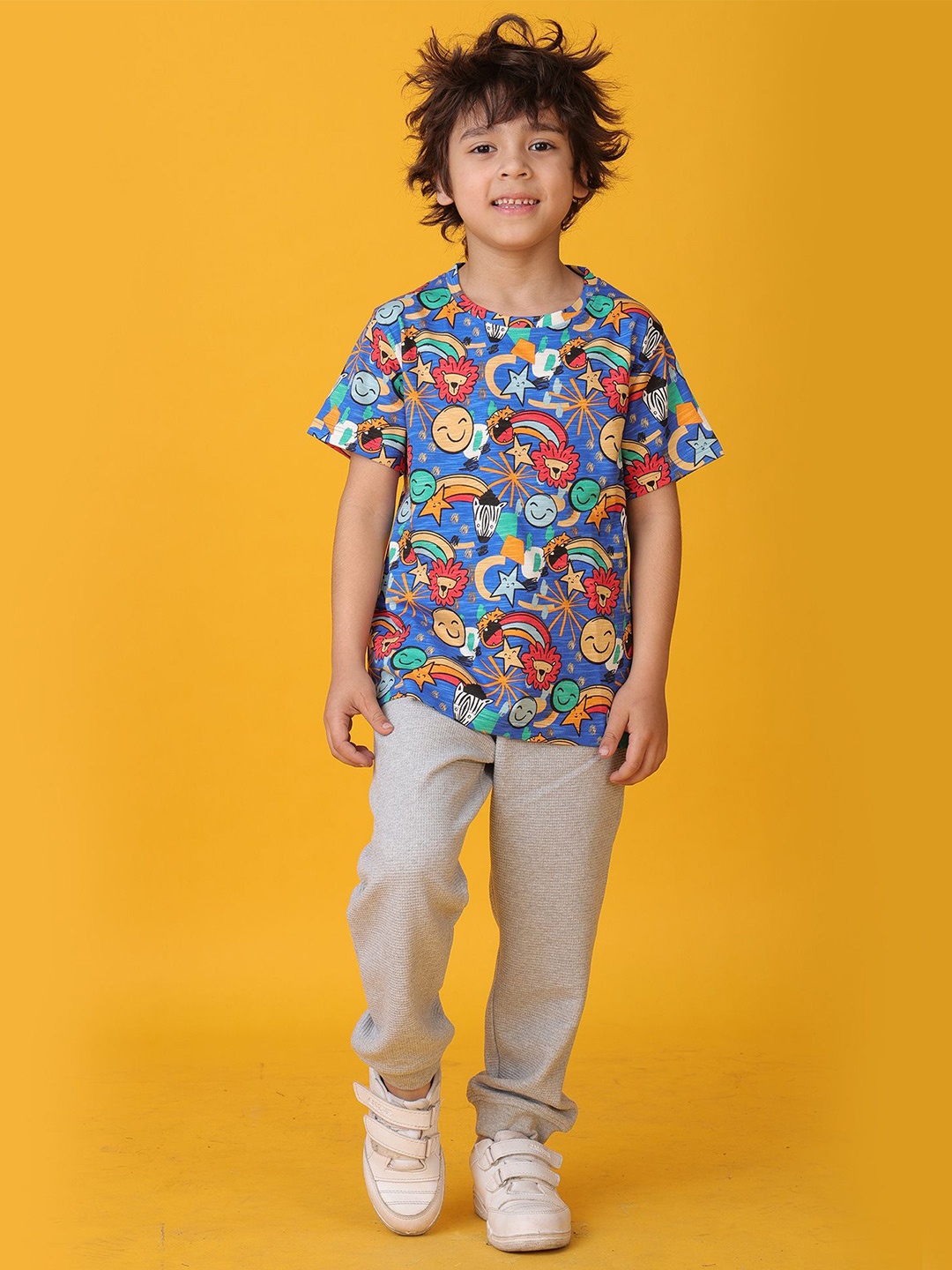 

Anthrilo Boys Printed Round Neck T-Shirt With Jogger Set, Blue