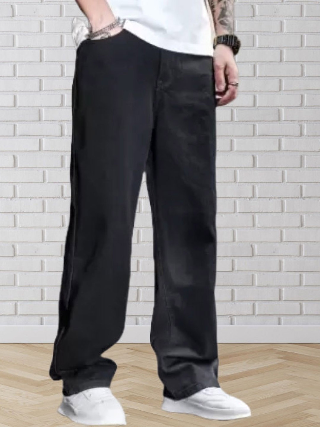 

LINARIA Men Classic Mid-Rise Relaxed Fit Stretchable Jeans, Black