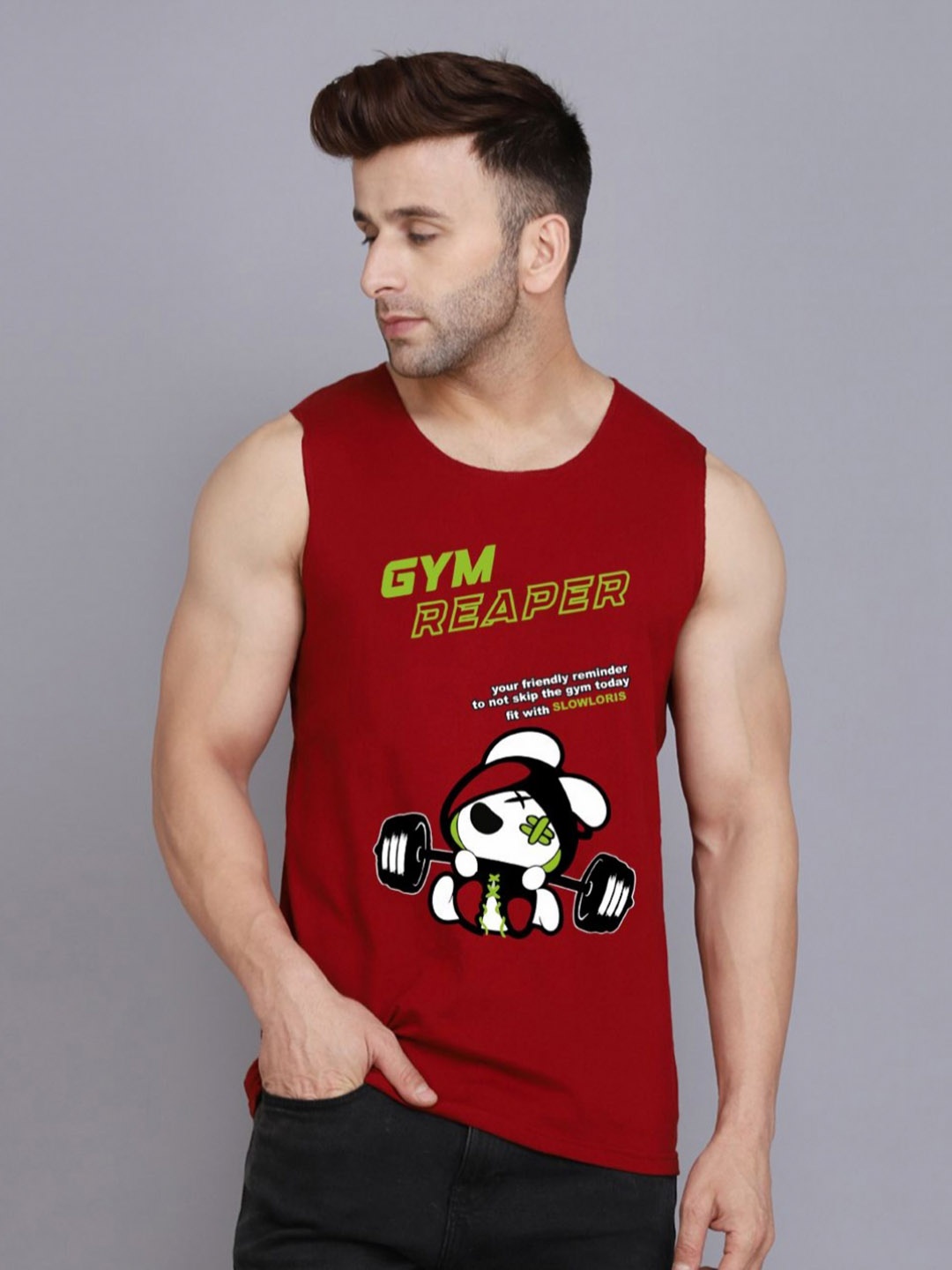 

SLOWLORIS Men Typography Printed Applique Slim Fit T-shirt, Maroon