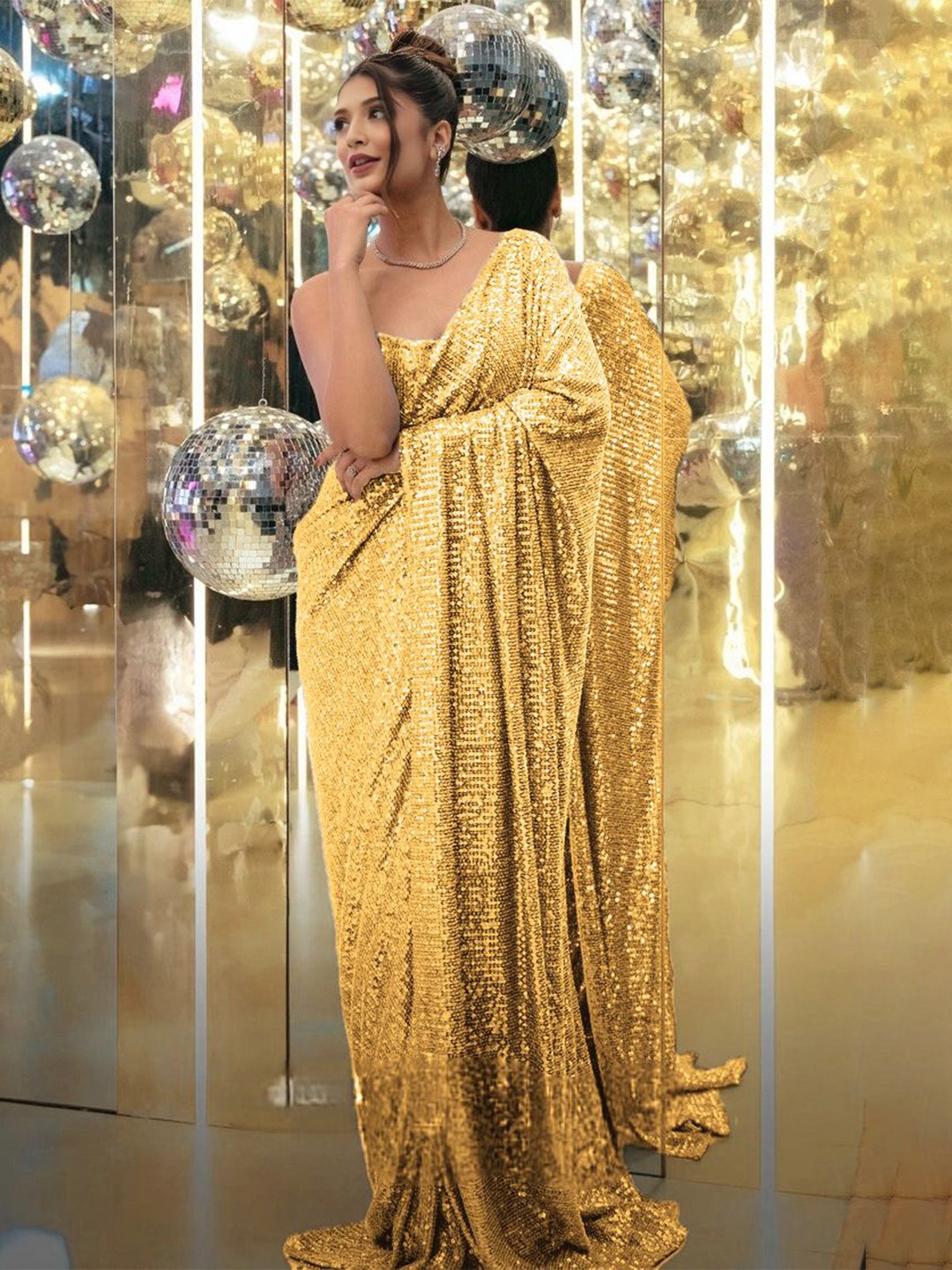 

MADHUR HAND WORK ART Embellished Sequinned Saree, Gold