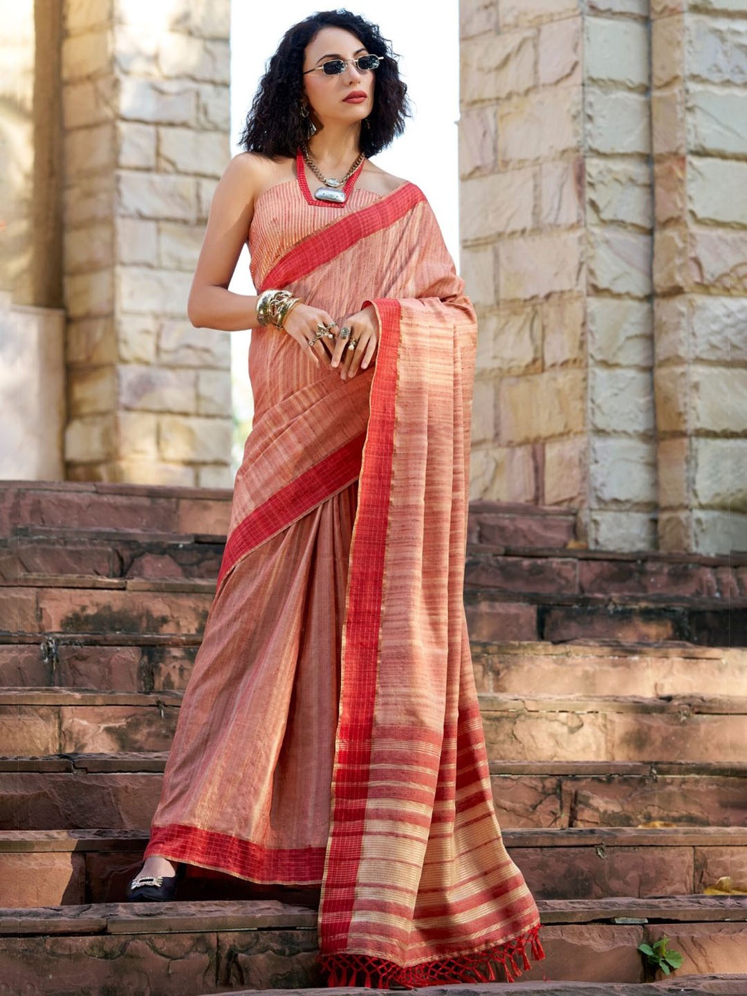 

DEVATITHI Rose Gold HandloomSilk Saree