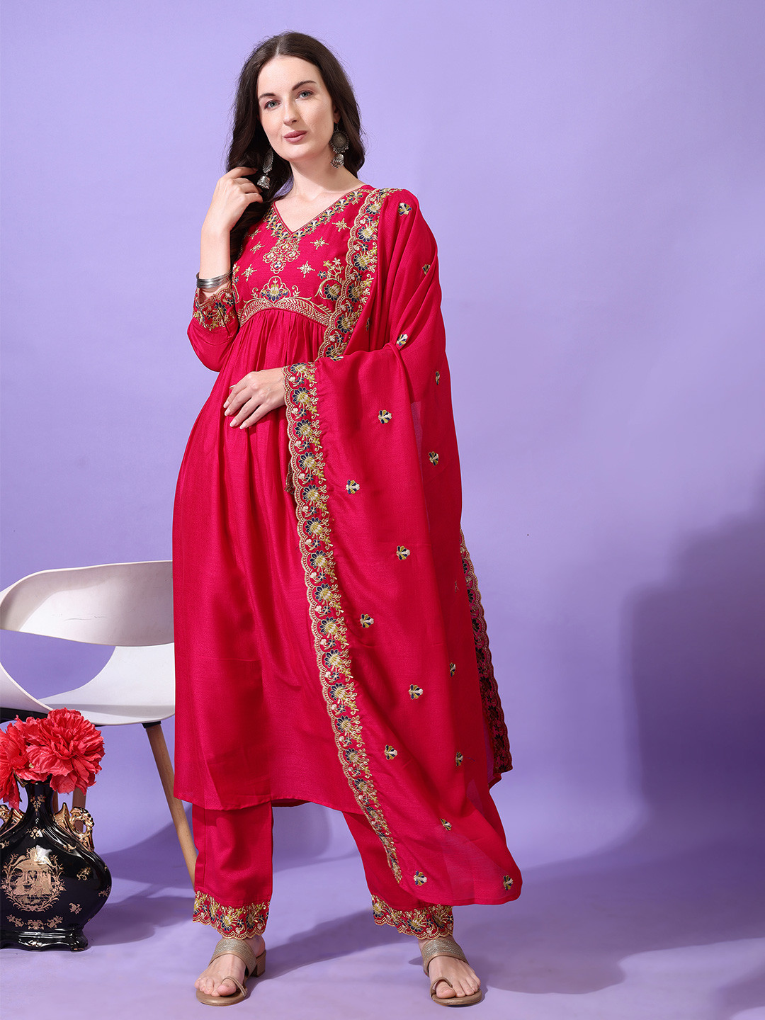 

Hirvanti Fashion Floral Yoke Design Empire V-Neck Embroidered Kurta With Trouser Dupatta, Pink