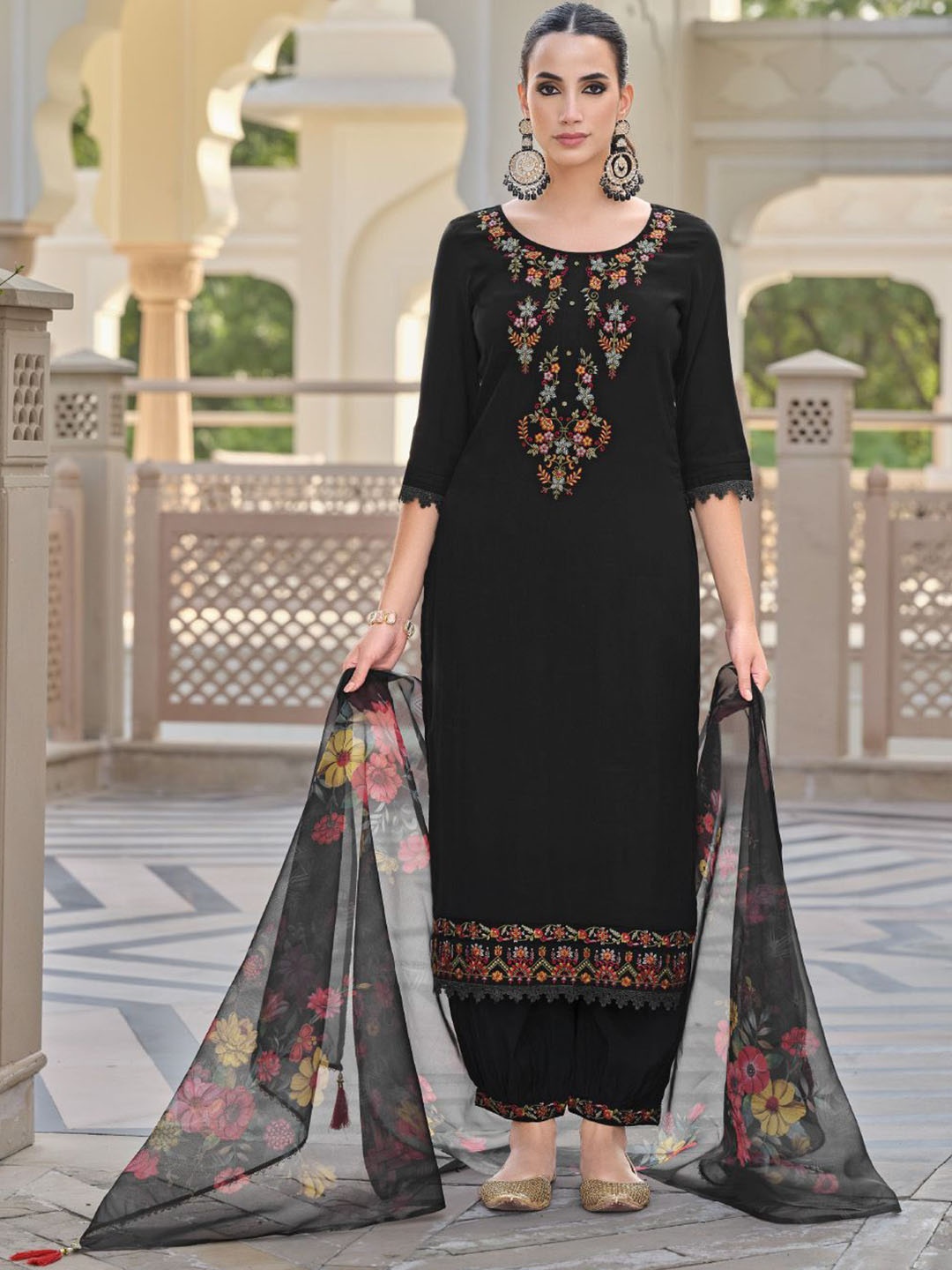 

Varanga Floral Embroidered Thread Work Straight Kurta With Trousers And Dupatta, Black