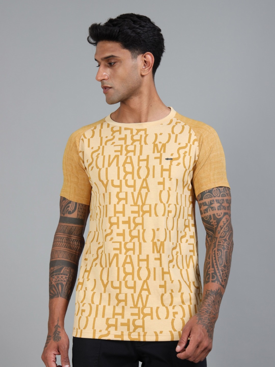

BLUE ARC Men T-shirt, Yellow