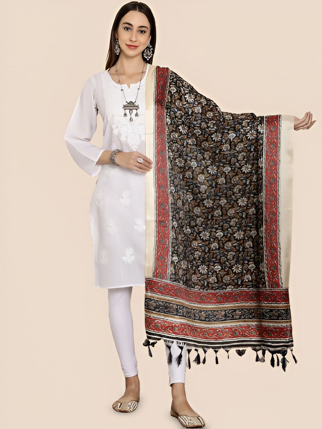 

LOOM LEGACY Floral Printed Kalamkari Art Silk Dupatta, Black