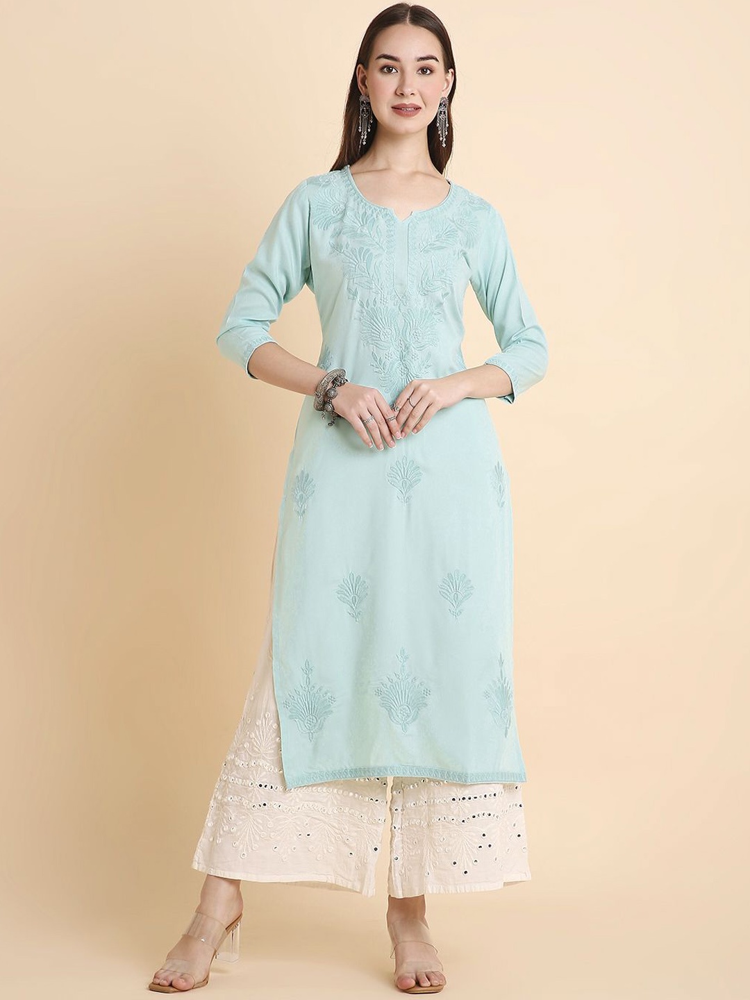 

RATAN Floral Embroidered Chikankari Notch Neck Straight Kurta, Blue