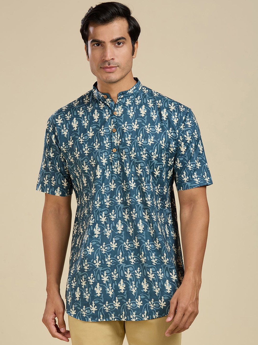 

RAJUBHAI HARGOVINDAS Floral Printed Band Collar Cotton Straight Kurta, Blue