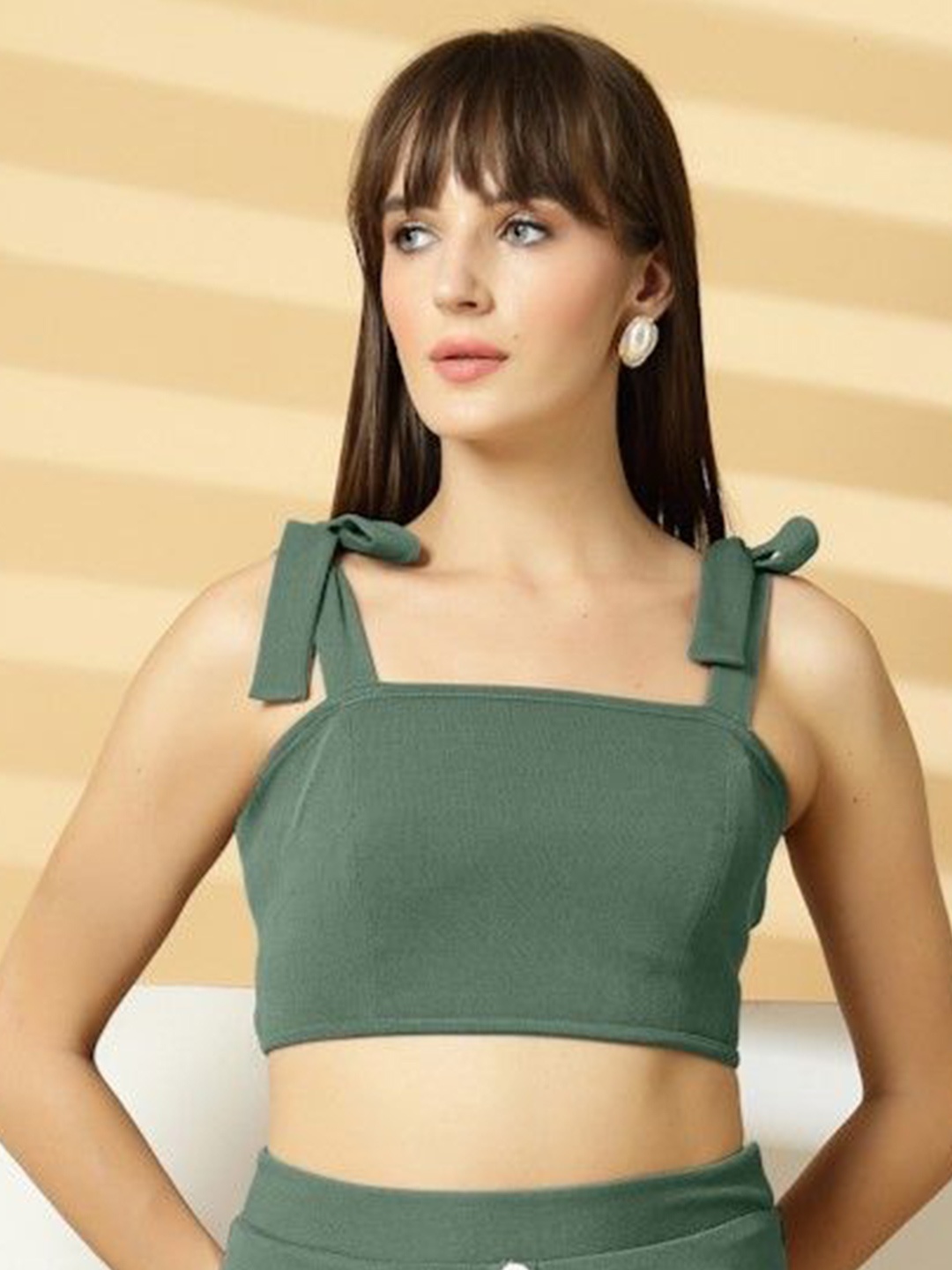 

DressBerry Women Solid Shoulder Straps Crop Top, Green
