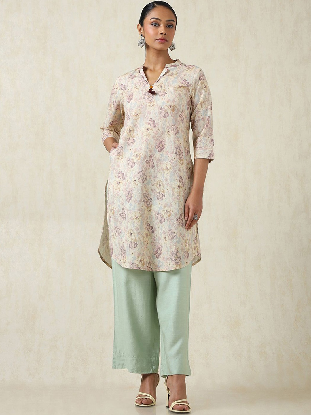 

Soch Abstract Printed Mandarin Collar Cotton Straight Kurta, Beige